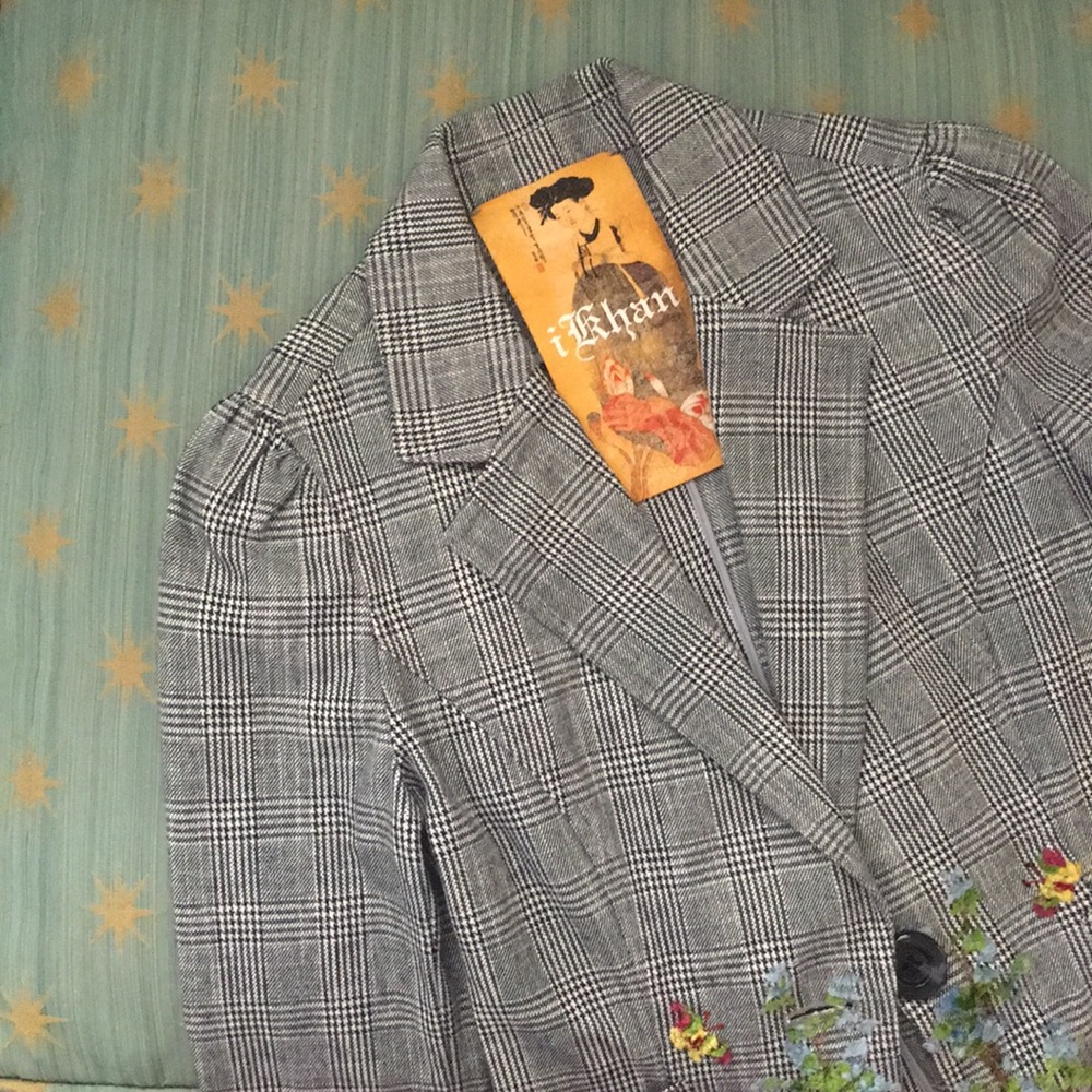 Ikhan Beautiful Embroidered Blazer